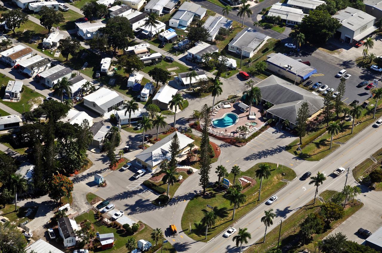 Harlem Heights Fort Myers Beach Resort Two-Bedroom Park Model 4 المظهر الخارجي الصورة